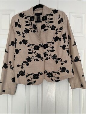 SilkLand Beige Floral Embroidered Blazer